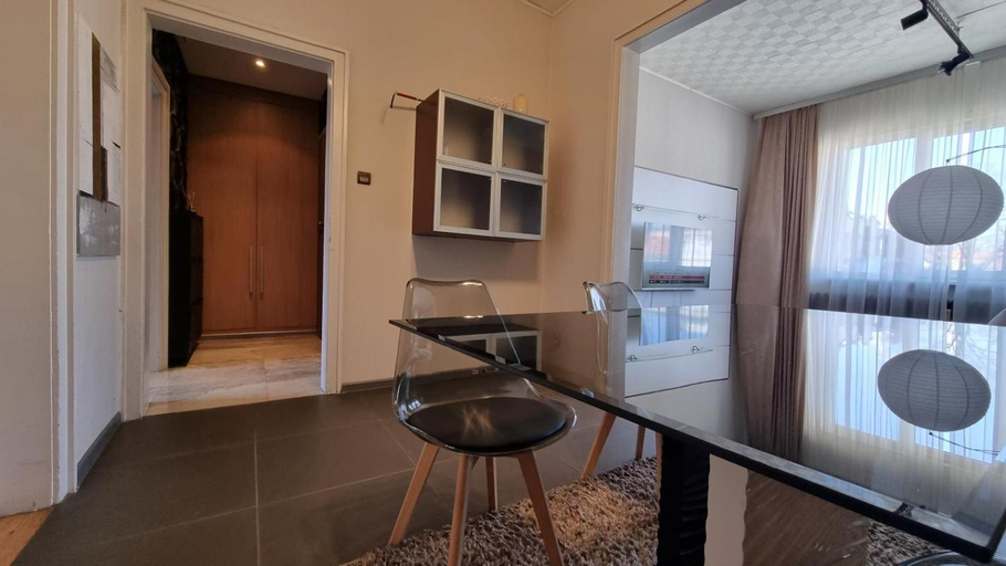 3, Central Apartment Shishman, Stolichna