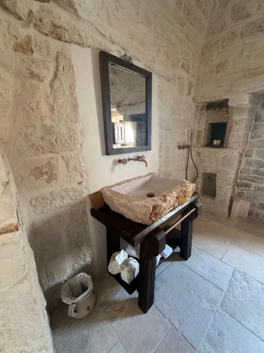 Bathroom 3, Cuprum Resort, Bari