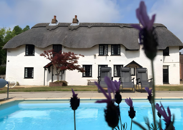 Sport & Beauty 2, April Cottage, Hampshire