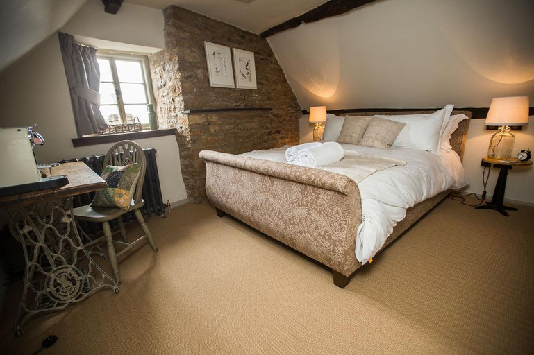 Bedroom 2, The Porch House, Gloucestershire