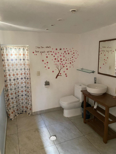 Bathroom 3, Posada Casa Topiltzin, Tepoztlán