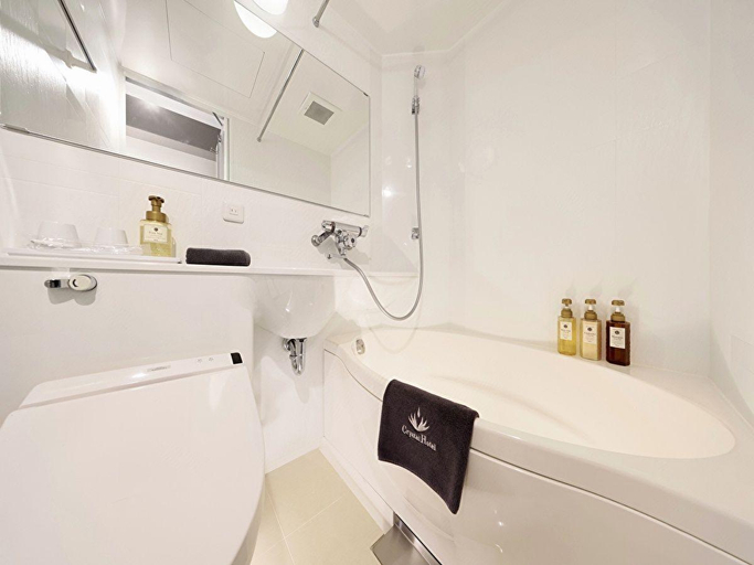 Bathroom 5, Tennoji Crystal Hotel, Osaka