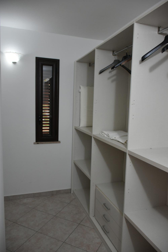 Others 5, Il Melograno, Vibo Valentia