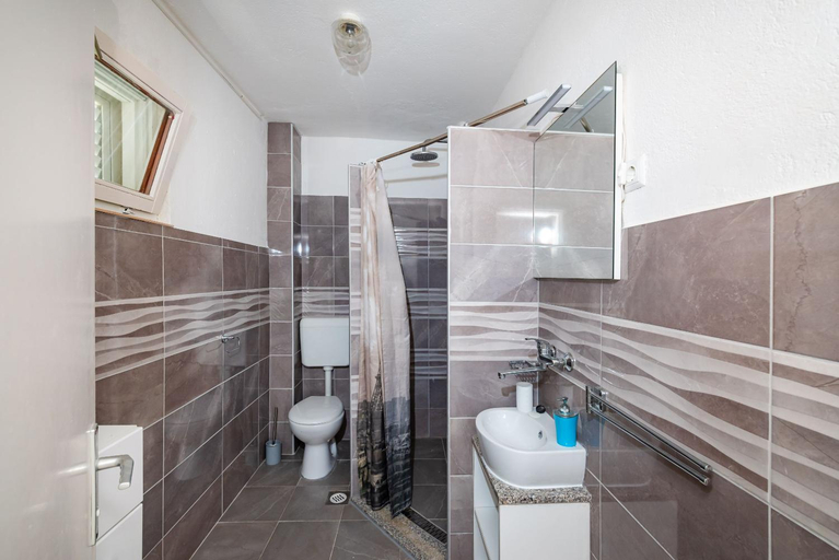Bathroom 3, BBQ Holly Garden Novalja, Novalja