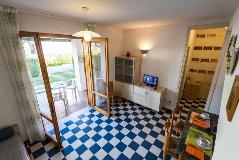 3, Townhouse with pool, garden and close to beach, Venezia