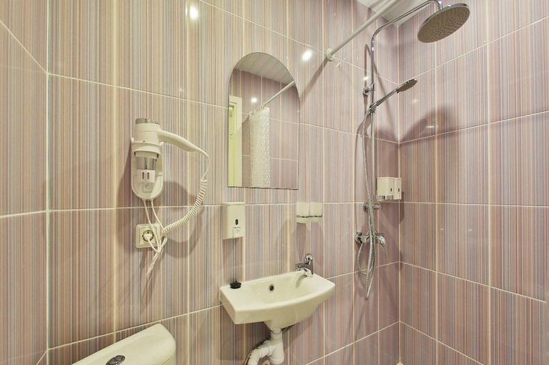 Bathroom 2, SuperHostel on Poltavskaya 5/29, Sankt-Peterburg gorsovet
