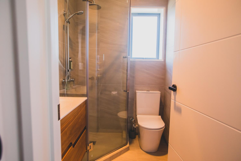 Bathroom 3, Sky Valley, Mackenzie