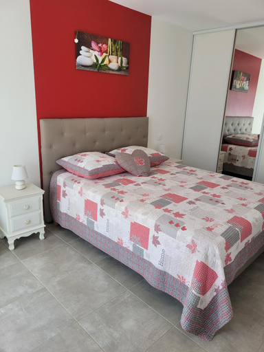 Bedroom 2, Gite et Tiny de La Terriere -Dordogne en Perigord, Dordogne