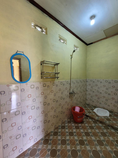 Bathroom 3, Homestay Ayem Tentrem, Boyolali