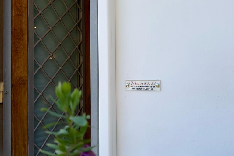Others 2, Guestsuite Maison 80123, Napoli