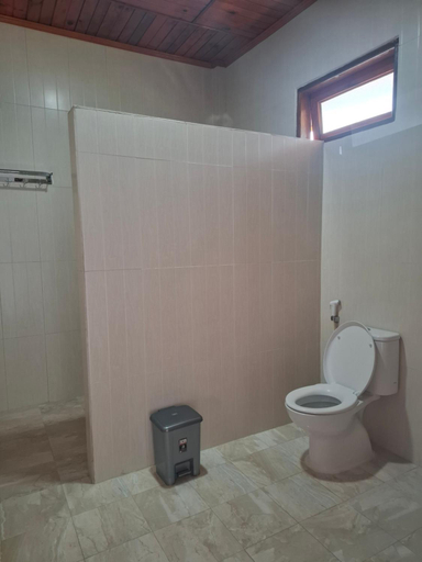 Bathroom 5, Juma Cottage, Samosir