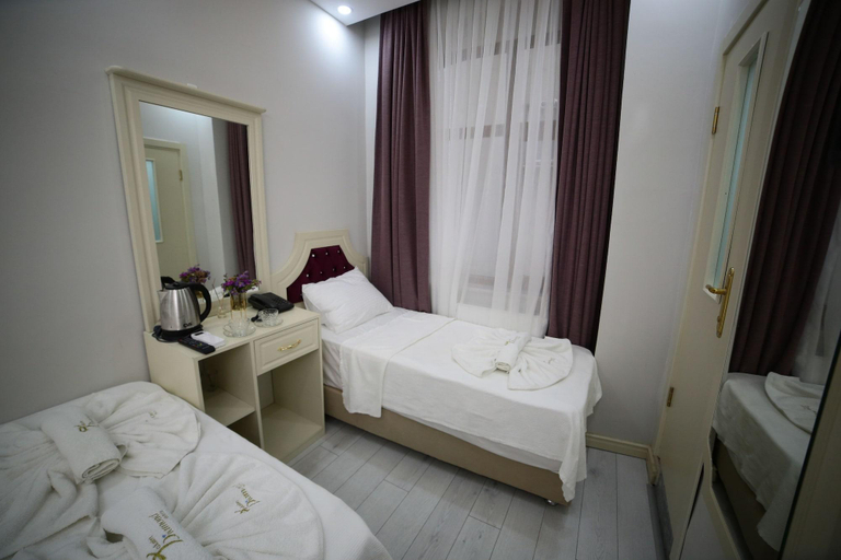 Bedroom 4, Taksim Diamond Hotel, Beyoğlu