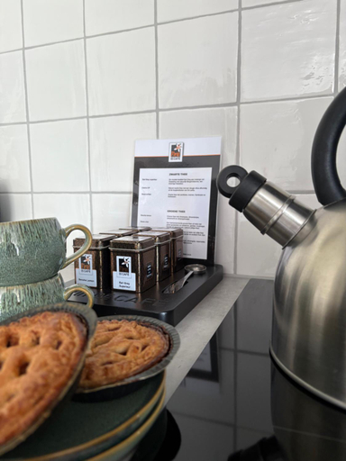 Food & Drinks
