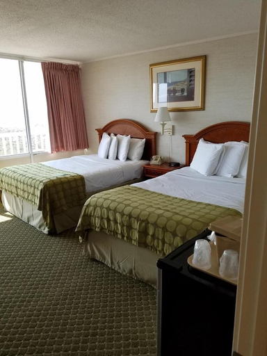 Bedroom 3, Seabonay Oceanfront Motel, Worcester