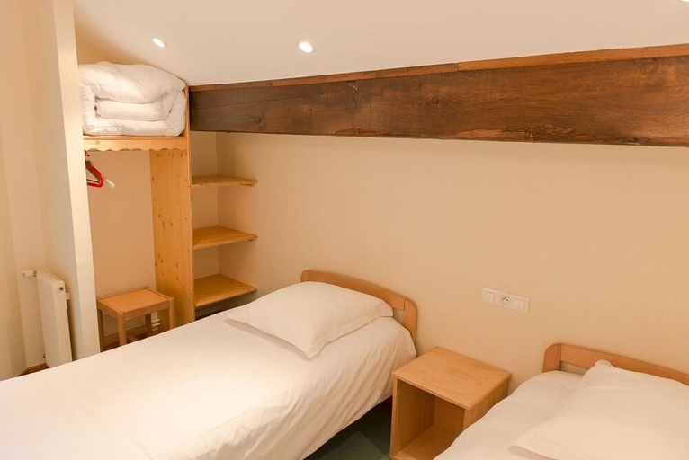 Bedroom 2, Le Relais Nordique, Ain