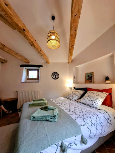 Bedroom 2, Mas de Boissiere - Chambres d'hotes avec piscine et jacuzzi, Gard