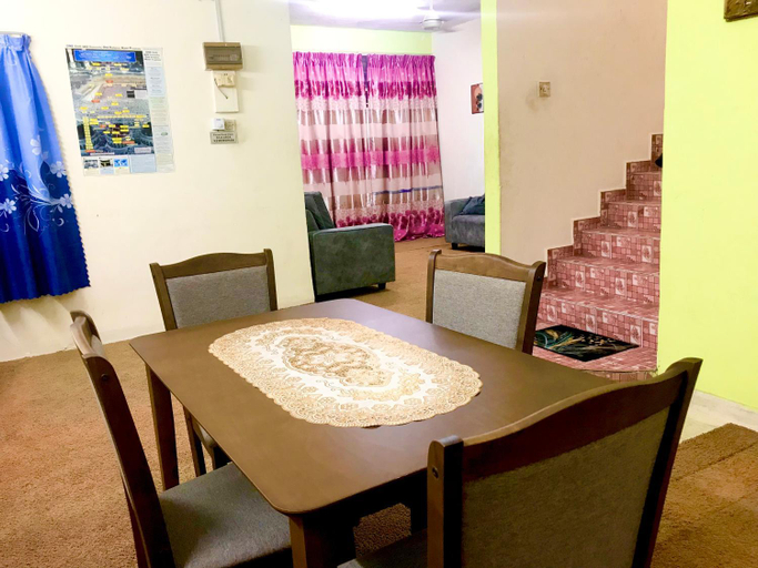 Food & Drinks 3, Isyfaq Homestay 4 Room 3 Bathroom, Seremban