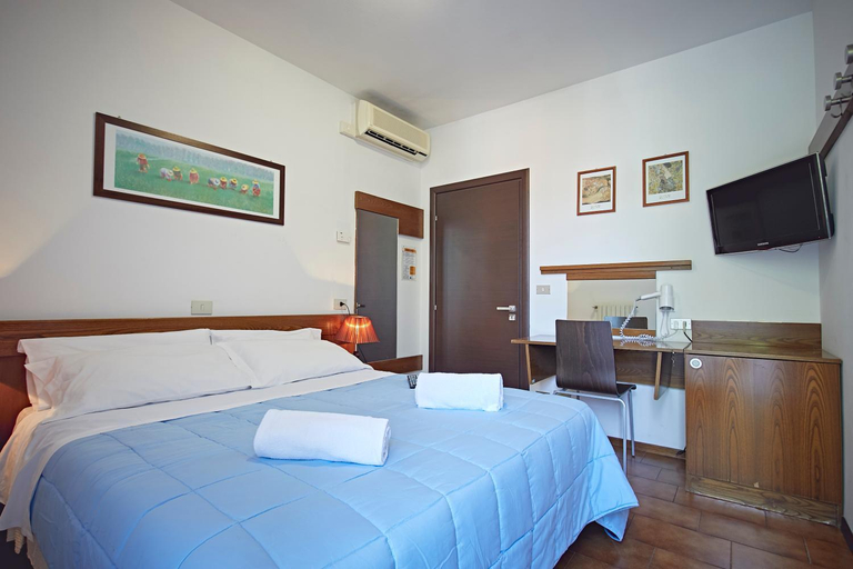 Bedroom 2, Albergo Romagna, Forli' - Cesena