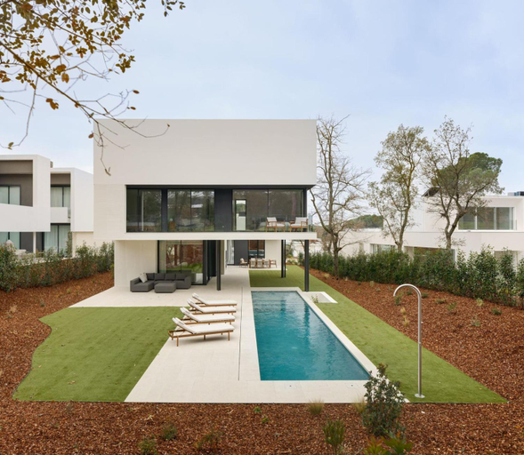 Sport & Beauty 2, Holiday Rentals at Camiral, a Quinta do Lago Resort, Girona