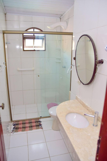 Bathroom 4, Magnus Pousada, Parati