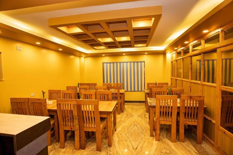 Food & Drinks 5, Hotel Visitors Inn P. Ltd., Gandaki