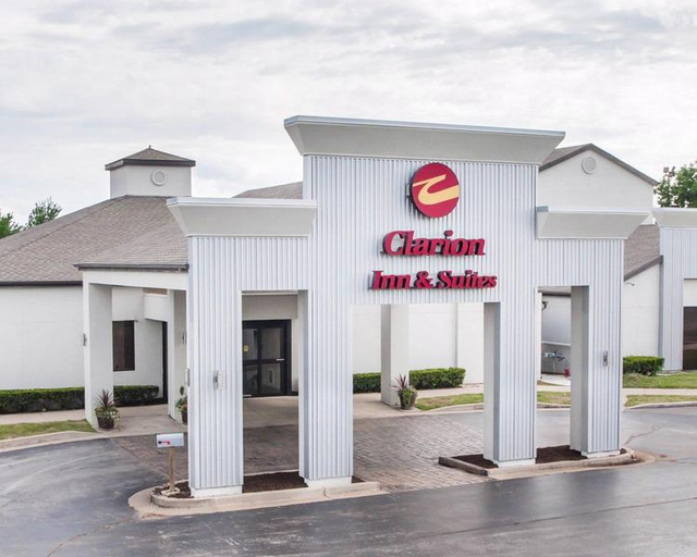 Exterior & Views 1, Clarion Inn & Suites, Greene