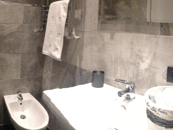 Bathroom 3, ROMAnce Cosimato Trastevere B&B, Rome
