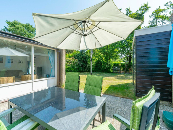 Others 4, Duinland 190, 5-guest bungalow with garden, Zijpe