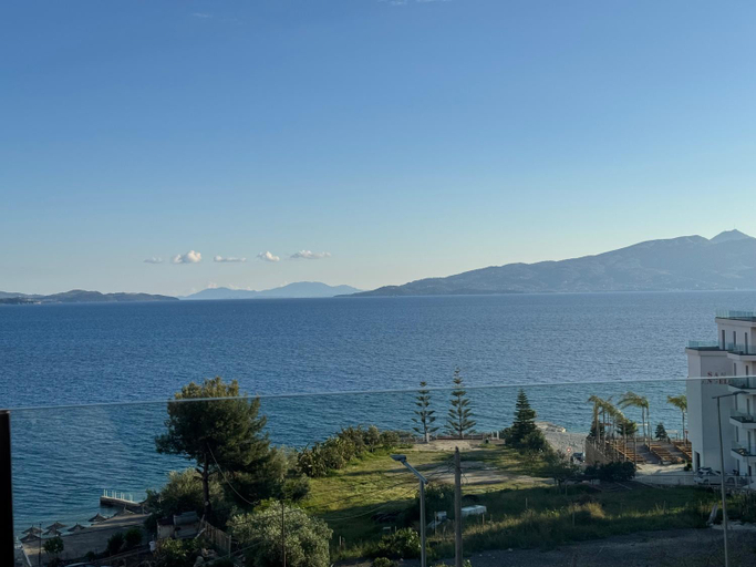 Others 3, Dania Sea View Apartments, Sarandës