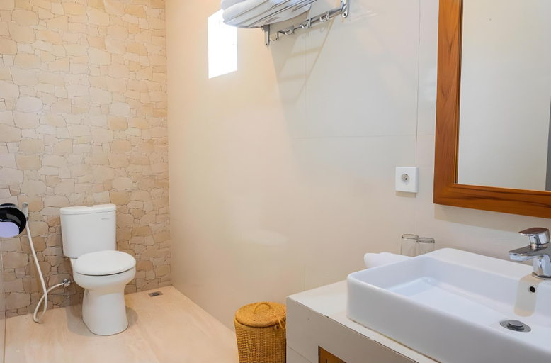 Bathroom 4, Jnana Bali Villa, Gianyar
