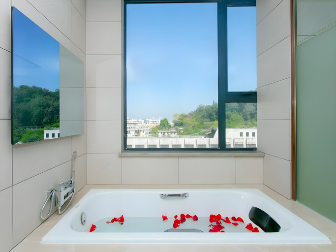 Bathroom 3, Lavande Hotel Huizhou West Lake, Huizhou