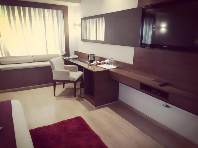 Others 5, Hotel Grand Canyon, Raipur