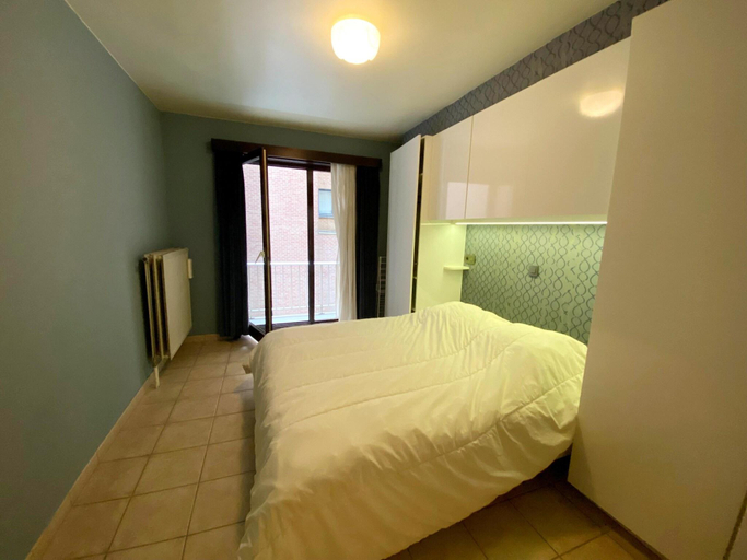Bedroom 2, Apartment in Nieuwpoort with Ocean Views, West-Vlaanderen