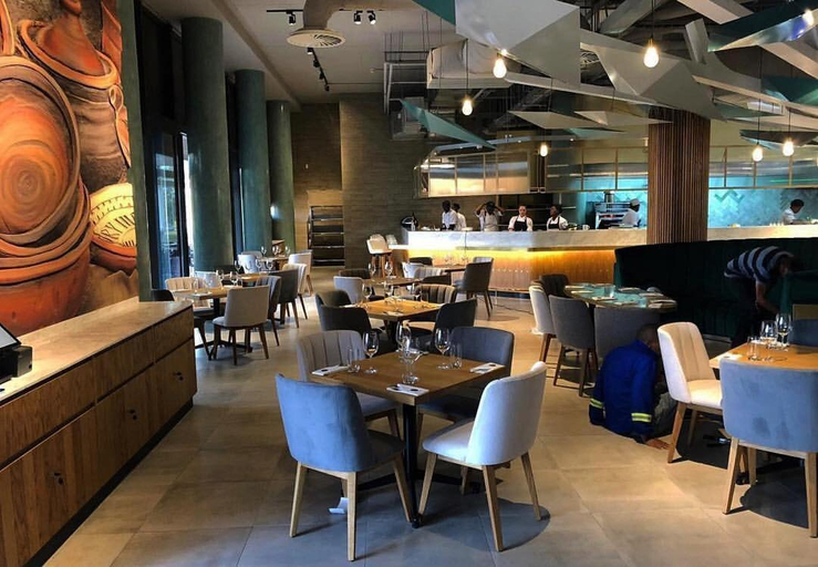 Food & Drinks 5, Azalia Sandton Apartment - Masingita Towers, City of Johannesburg