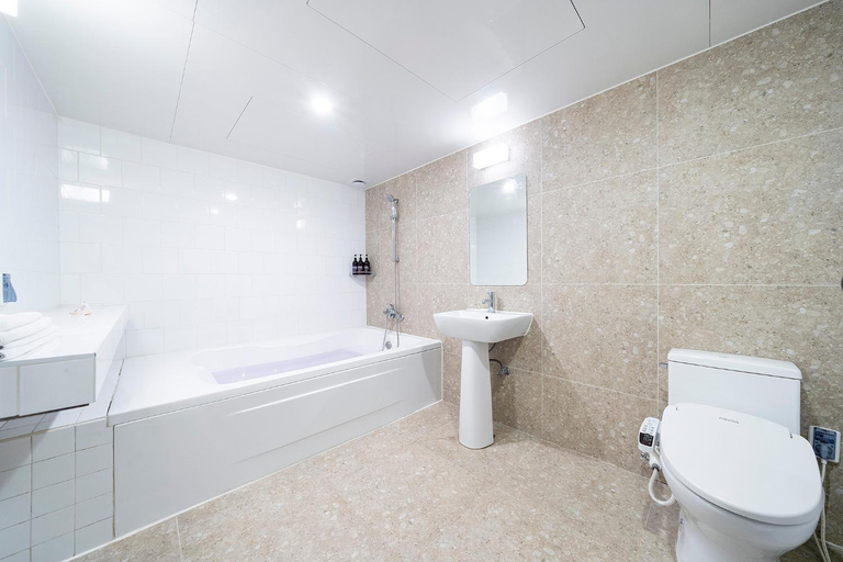Bathroom 4, HOTEL YAJA WESTGATE, Cheongju