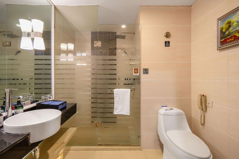 Bathroom 3, Aksu Pudong Holiday Hotel, Aksu