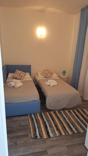 Bedroom 2, Home Suites Home, Verona