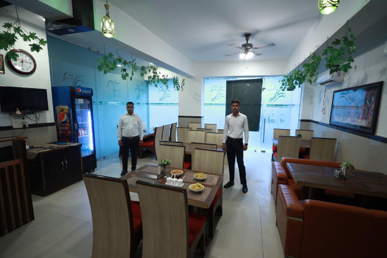 Food & Drinks 3, Shanti Seva Dham, Mathura
