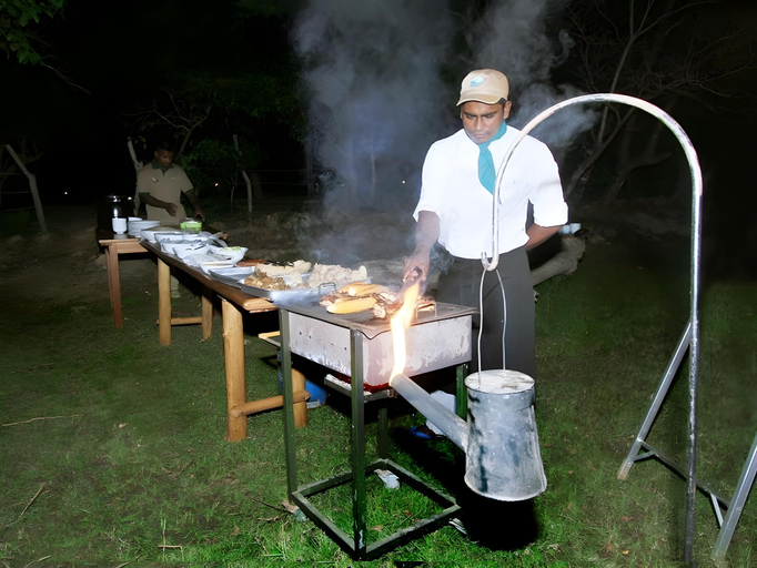 Food & Drinks 3, The Yala Camping, Katharagama