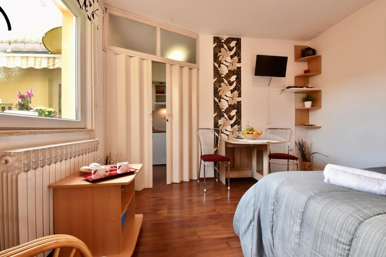 Others 2, Cosy Medulin apartments with terrace, Medulin