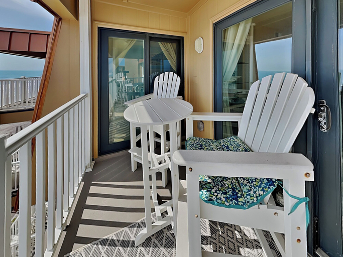 Others 5, A Wave From It All by Topsail Realty, Onslow