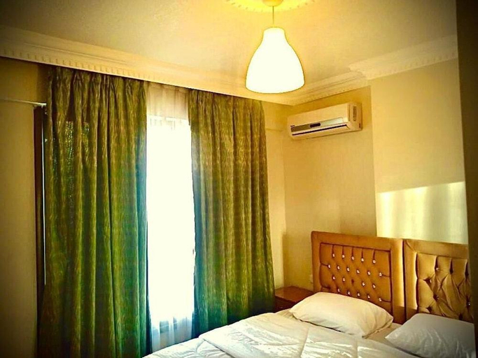 Bedroom 3, Lafamilia Albadwan, Shooneh Janoobiyyeh