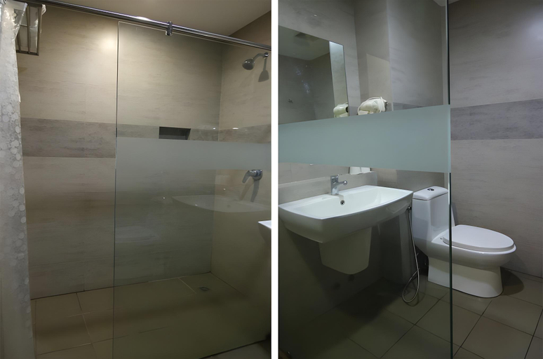 Bathroom 4, Verjandel Hotel, Quezon City