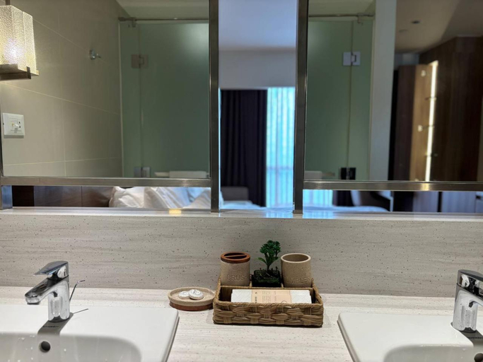 Bathroom 5, The Hotel Residences at Acqua, Mandaluyong