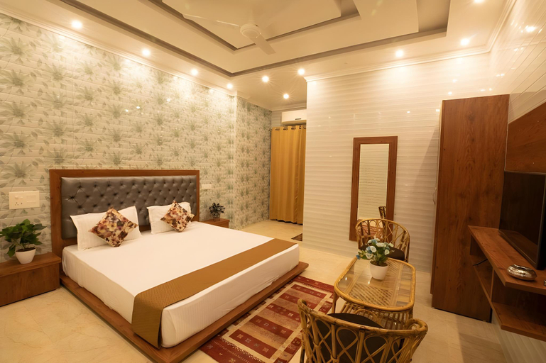 Bedroom 4, Hotel Gangotri Plaza, Garhwal
