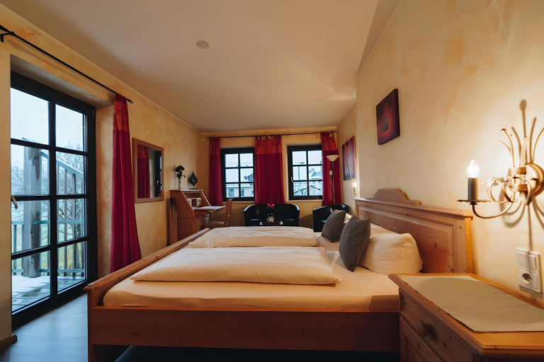 Bedroom 3, Landhotel Neukirchner Hof, Amberg-Sulzbach