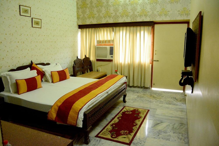 Bedroom 3, Hotel Chandrawati Palace- Abu Road , Sirohi
