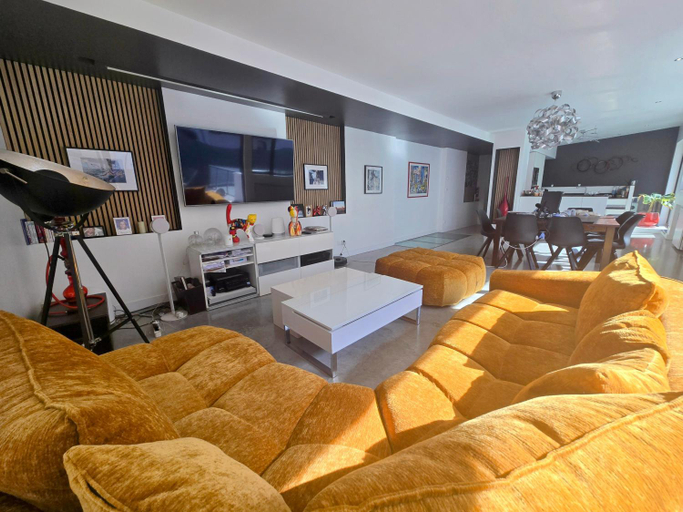Others 5, Rouen centre avec Sauna - Jacuzzi - Parking - 5 etoiles, Seine-Maritime
