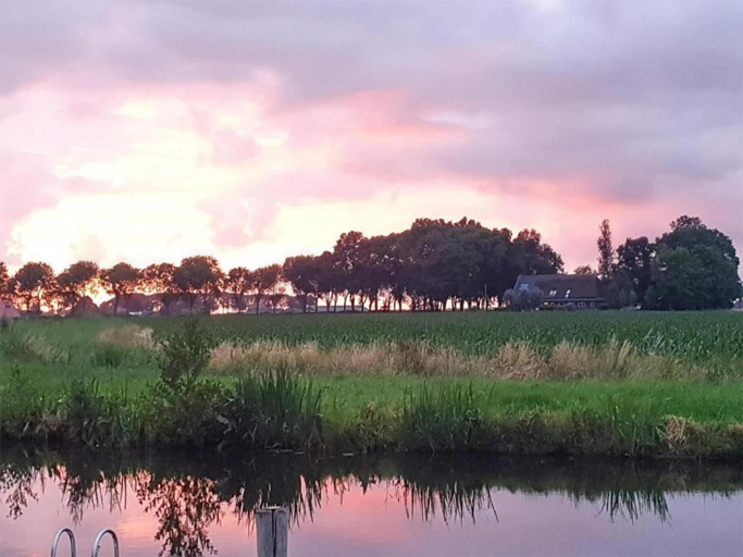 Others 5, Docklodge at Frisian Lakes with Private Mooring, Lemsterland