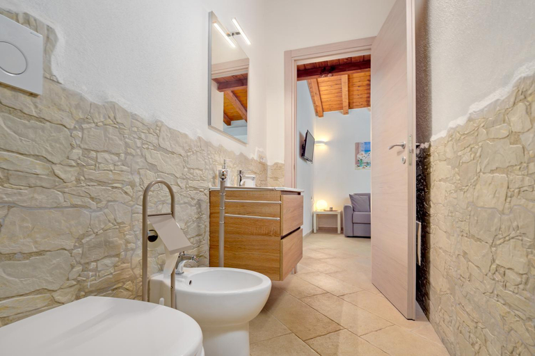 Bathroom 3, Stazzu Gallurese, Olbia-Tempio